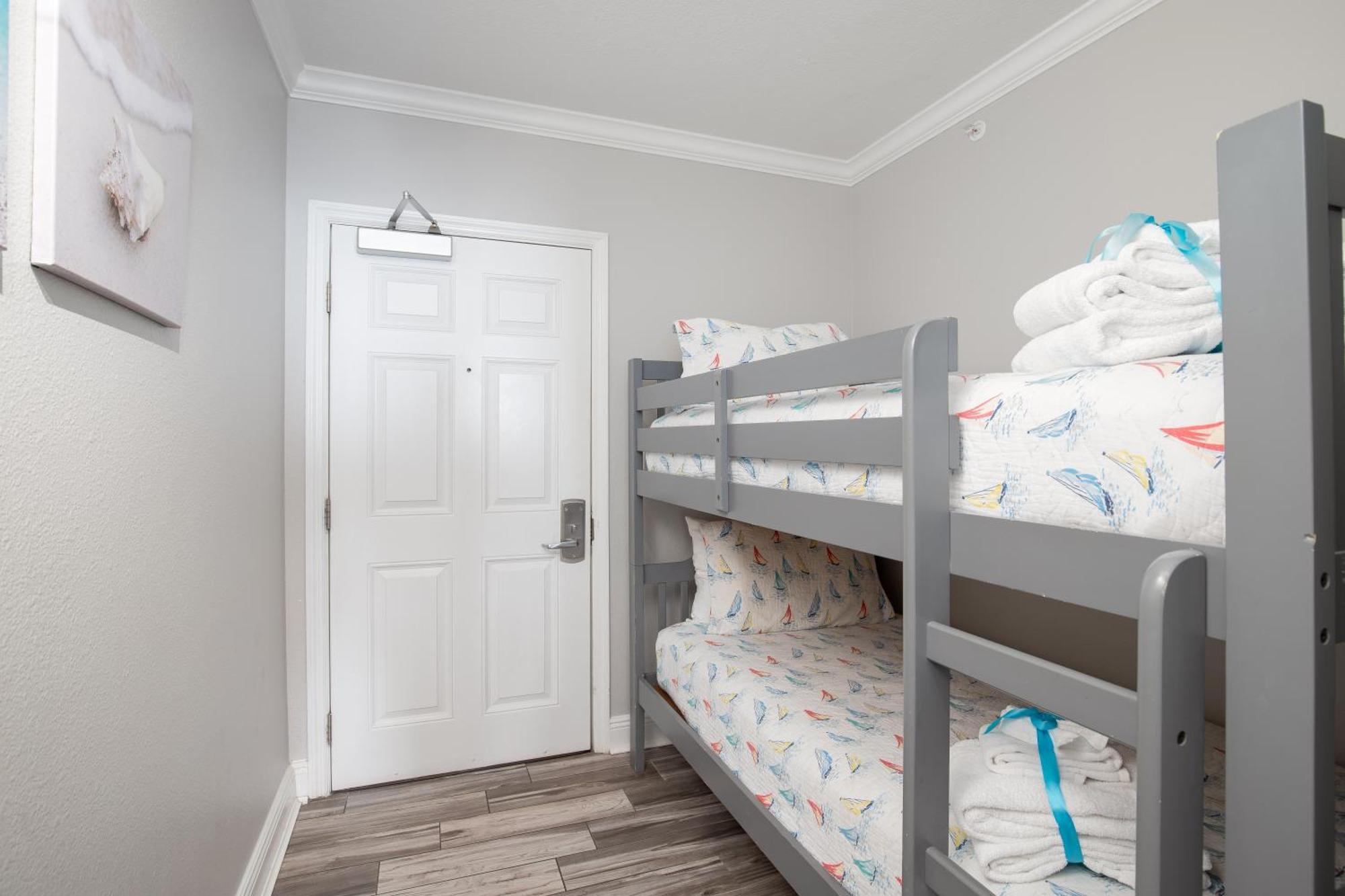 Brand New Throughout! Emerald - Gulf Front! Sleeps 8! * Panama City Beach