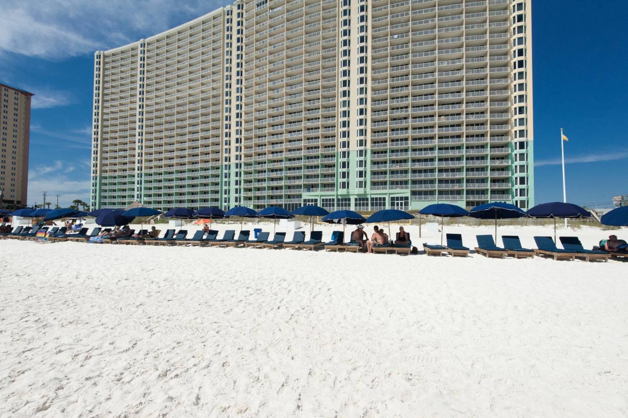 Holiday home Brand New Throughout! Emerald - Gulf Front! Sleeps 8!